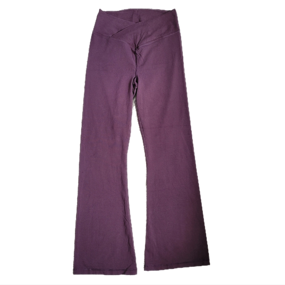 VS PINK Burgundy Crossover Ankle Flare Leggings Yoga Pants Size Medium